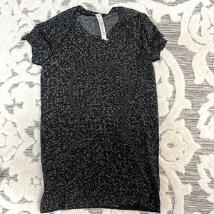 Lululemon Shirt, Size 4
